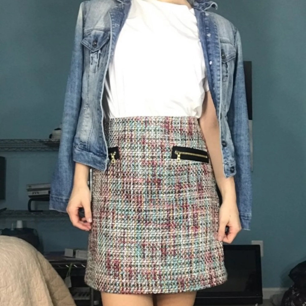 Threaded multicolor skirt